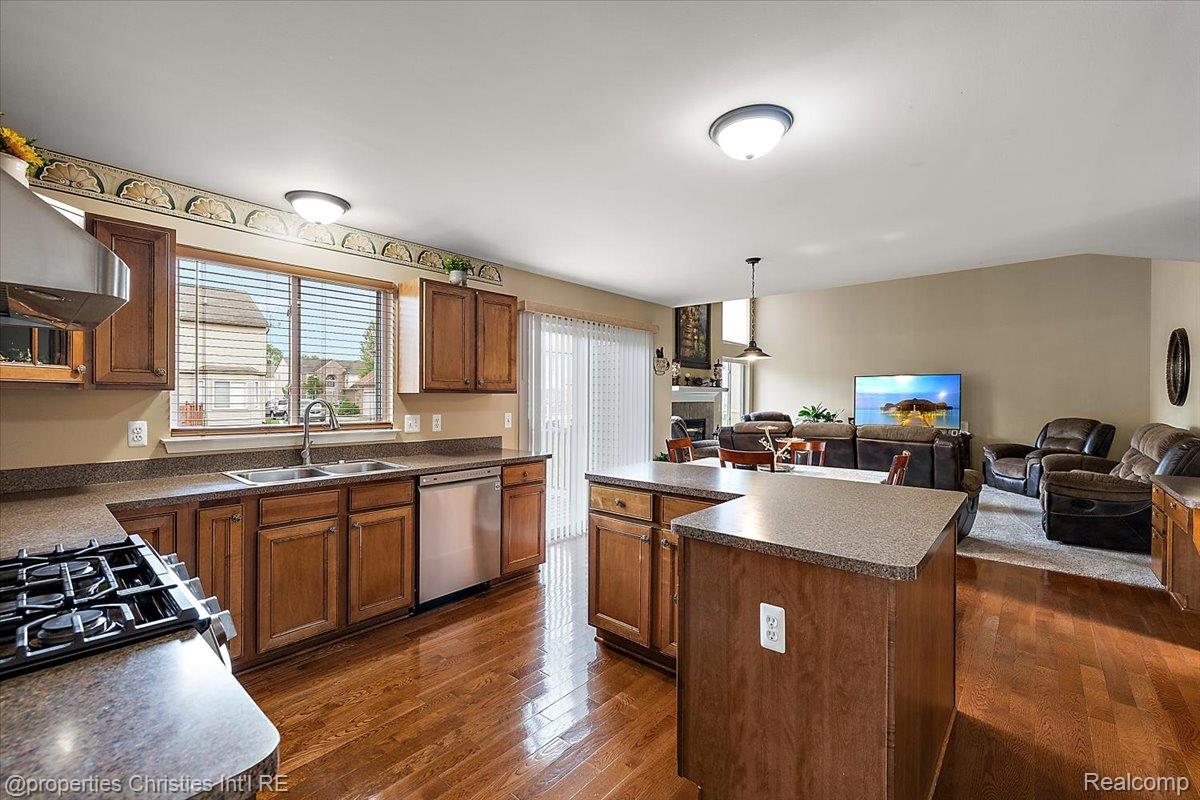 6367 Florence Lane