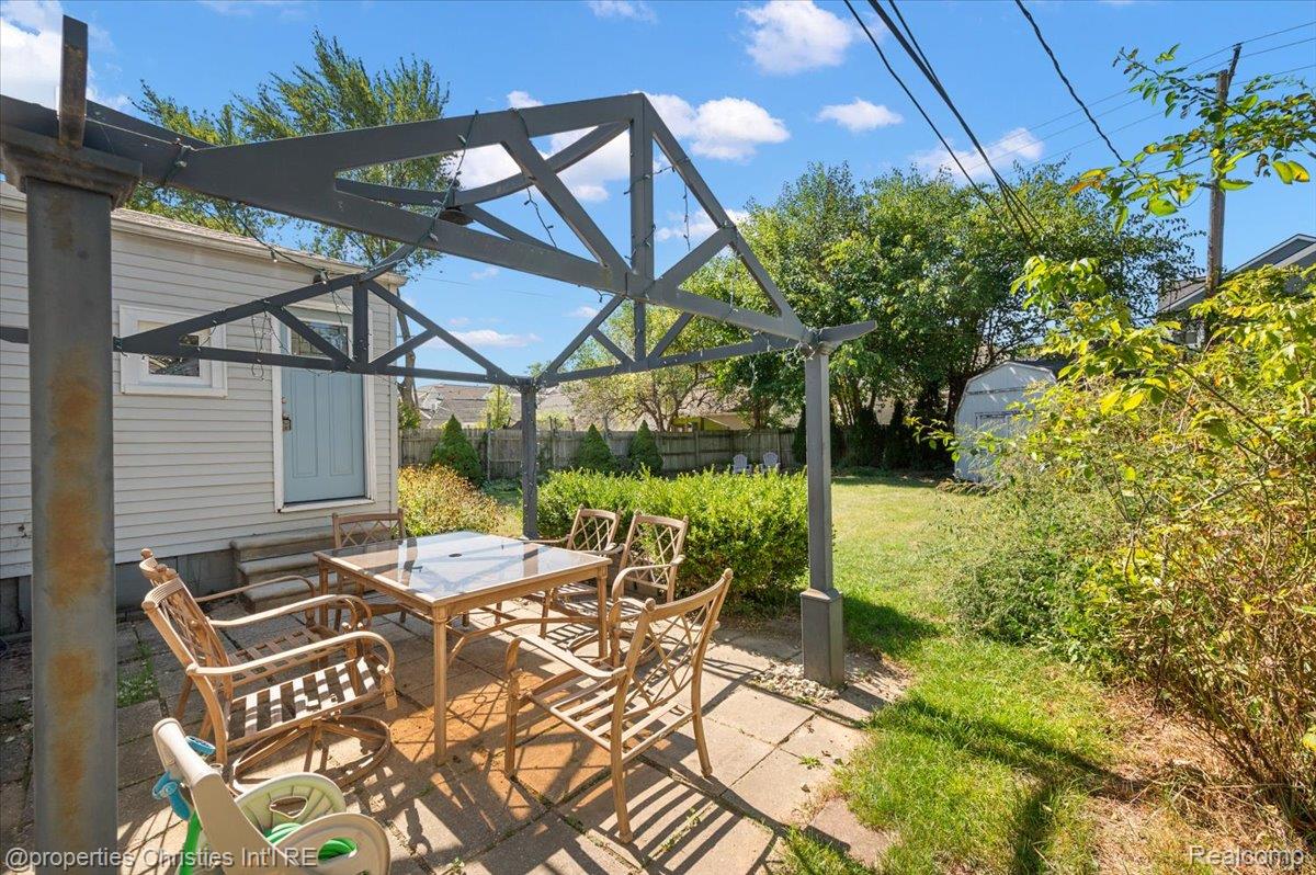 305 N Kenwood Avenue