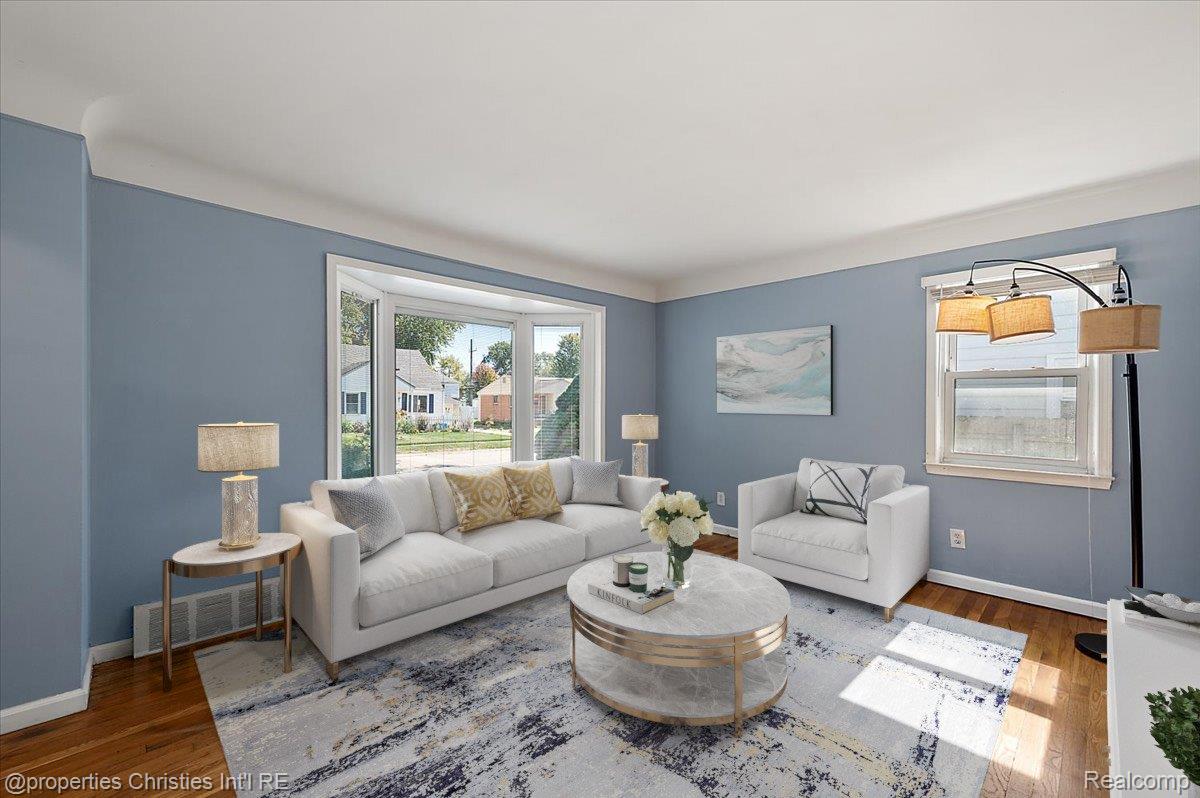 305 N Kenwood Avenue