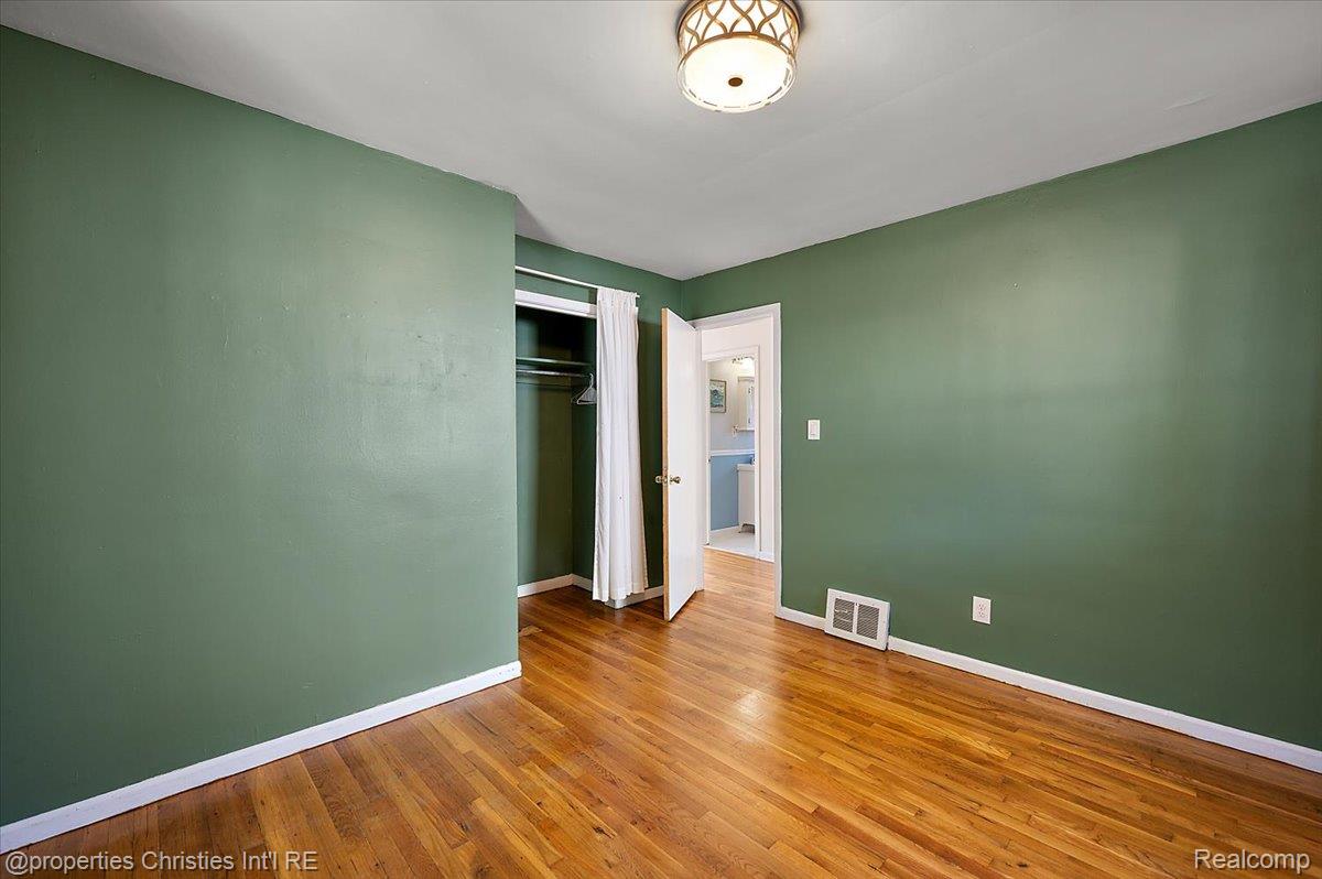 305 N Kenwood Avenue