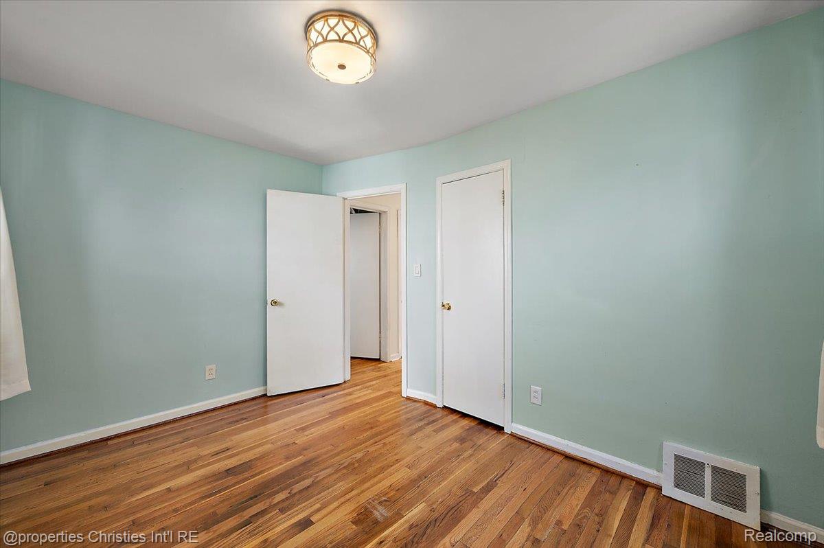 305 N Kenwood Avenue