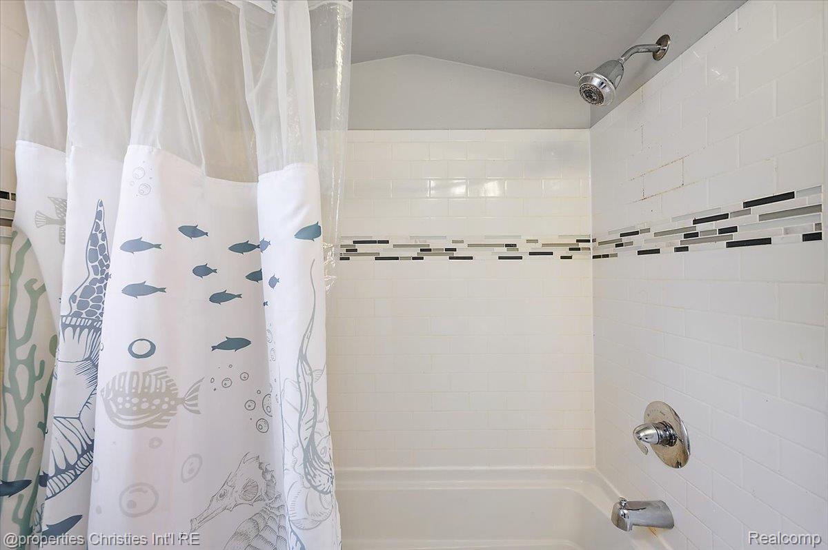 305 N Kenwood Avenue