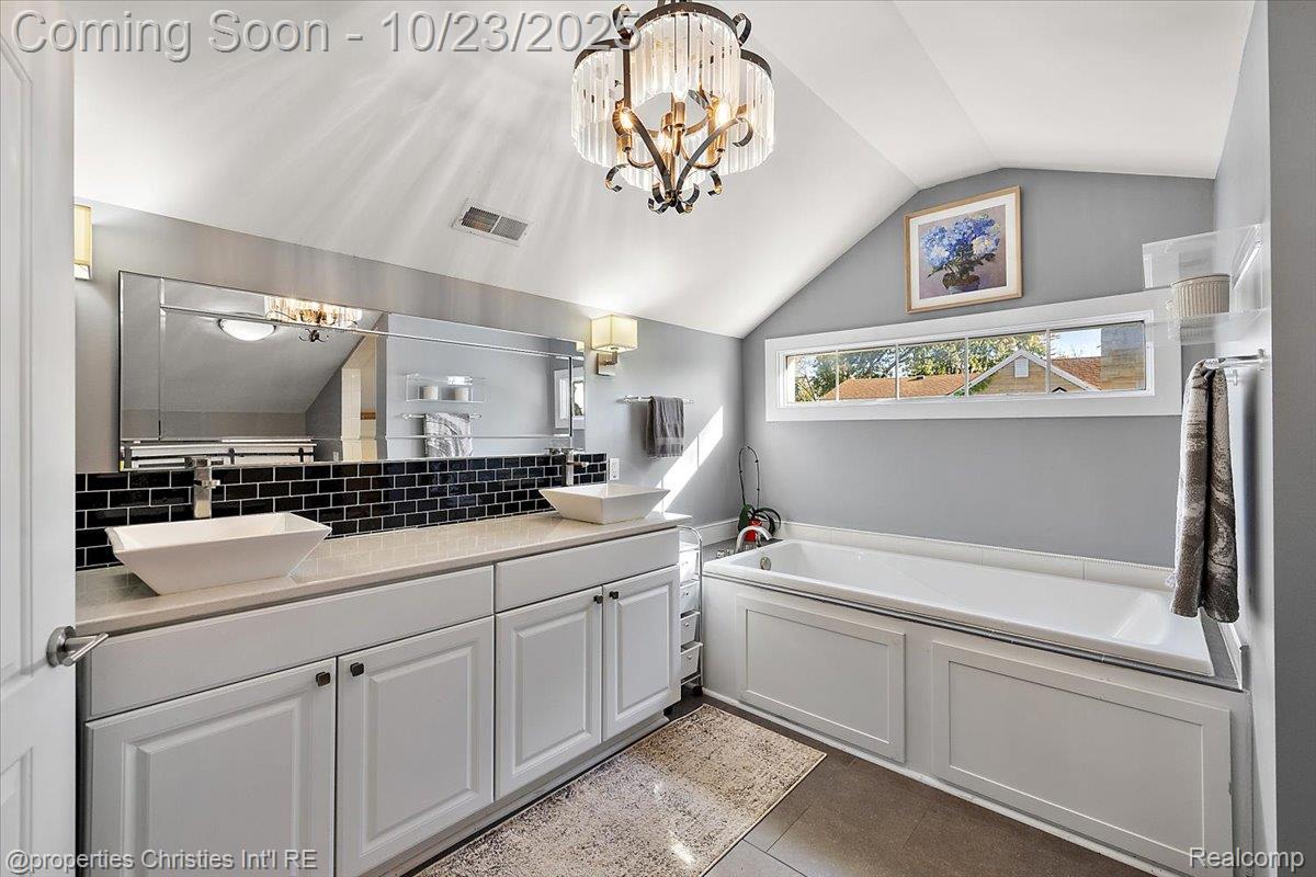 26652 Groveland Street