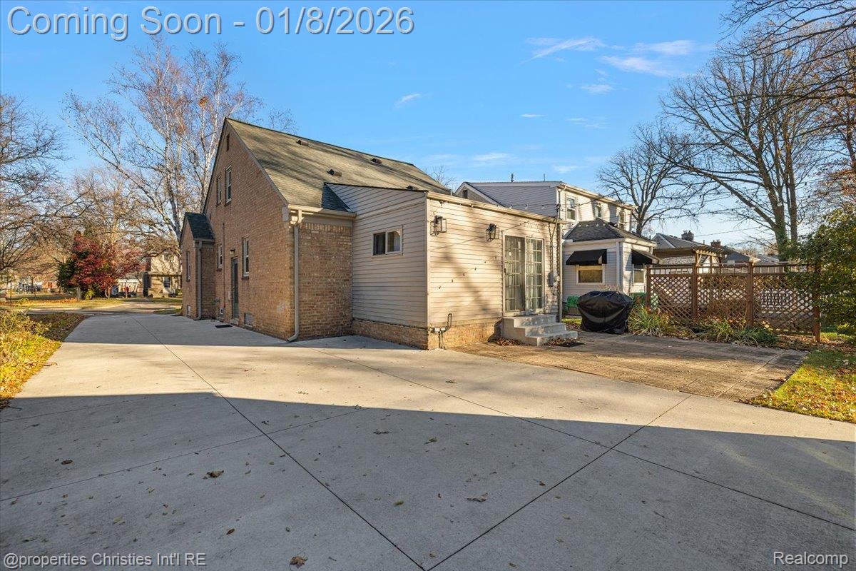 13365 Winchester Avenue