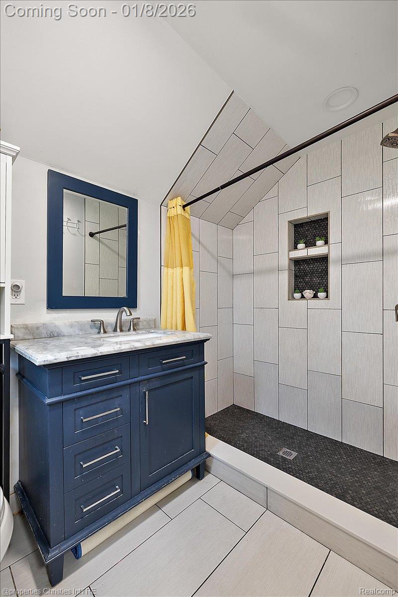 13365 Winchester Avenue