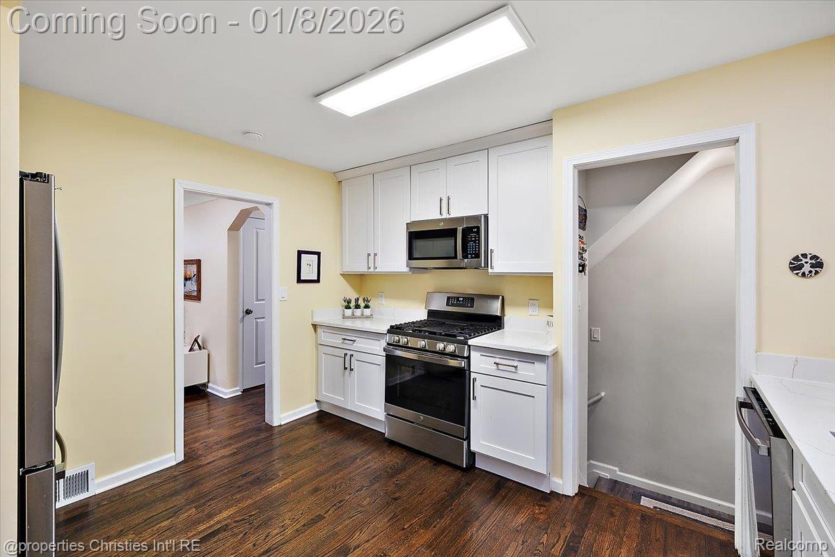 13365 Winchester Avenue