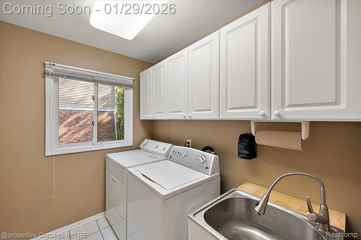 6835 High Ridge Road