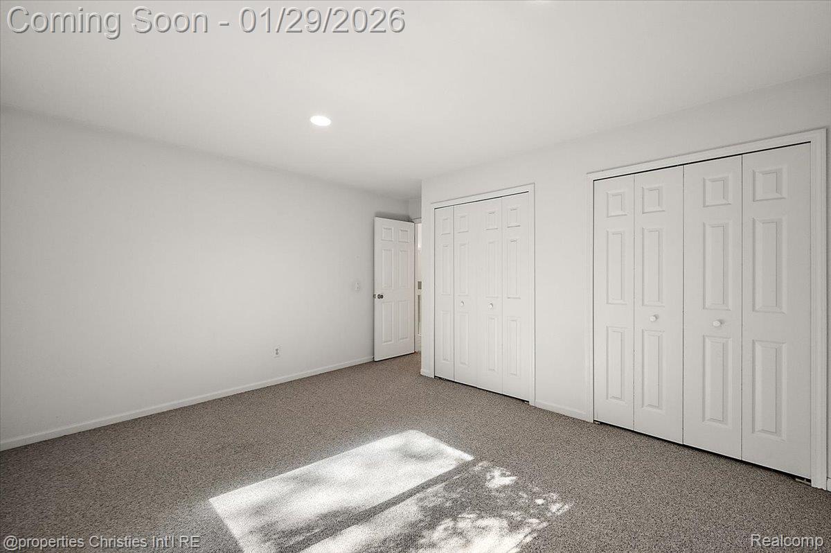 6835 High Ridge Road