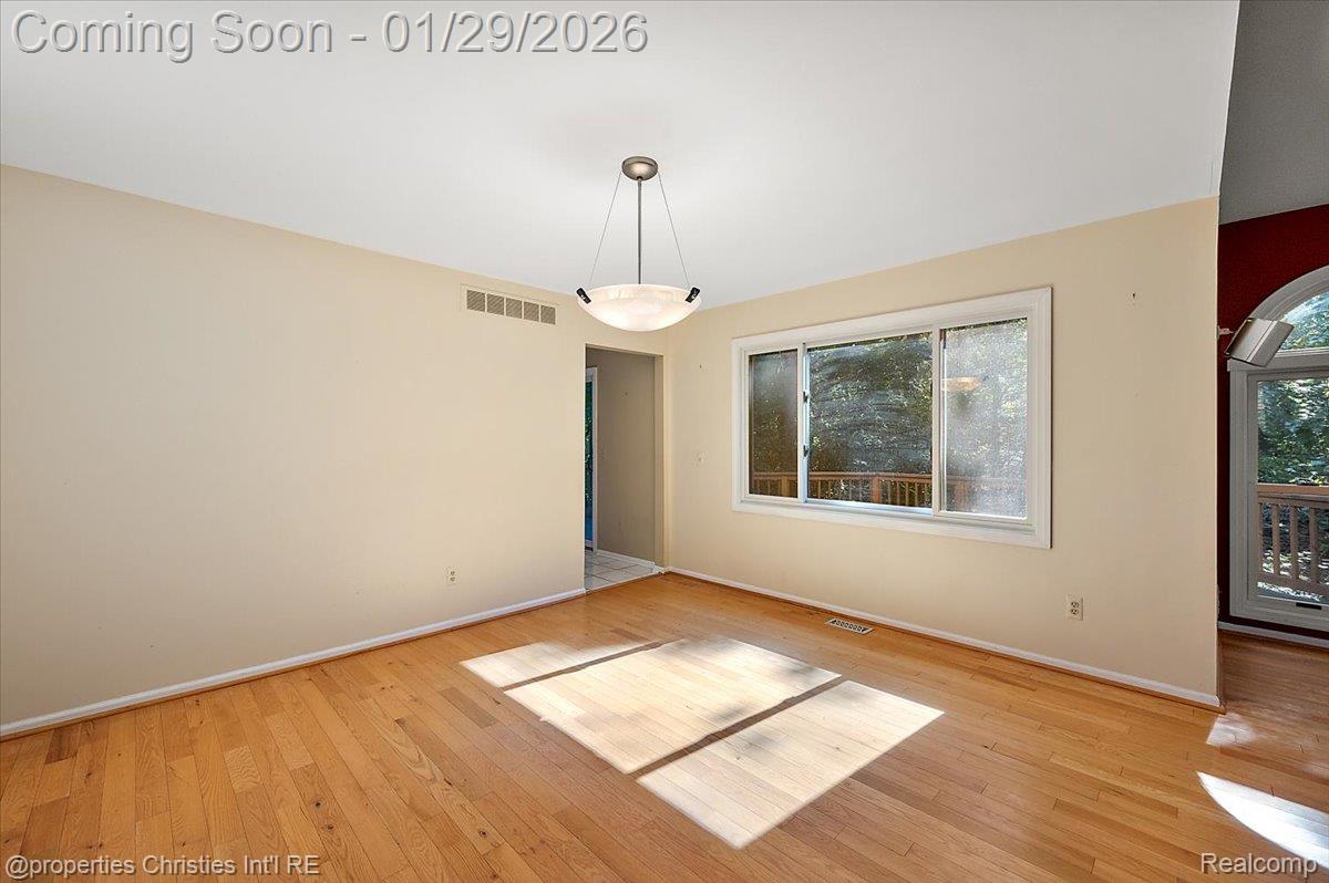 6835 High Ridge Road