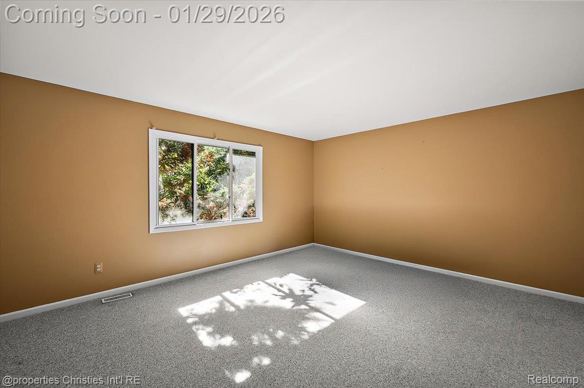 6835 High Ridge Road