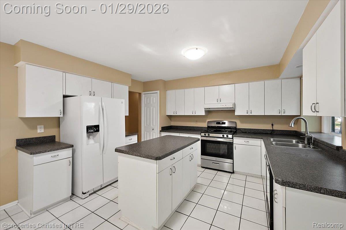 6835 High Ridge Road