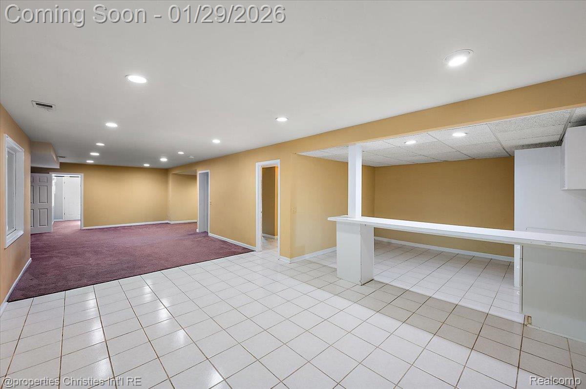 6835 High Ridge Road