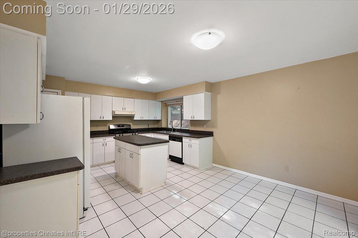 6835 High Ridge Road