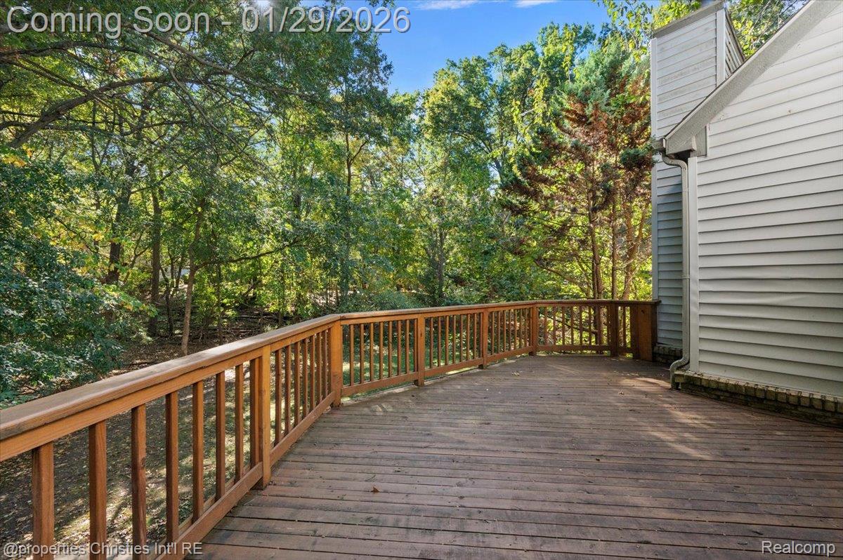 6835 High Ridge Road