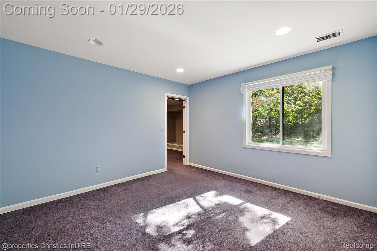 6835 High Ridge Road