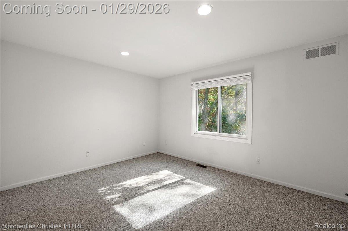 6835 High Ridge Road