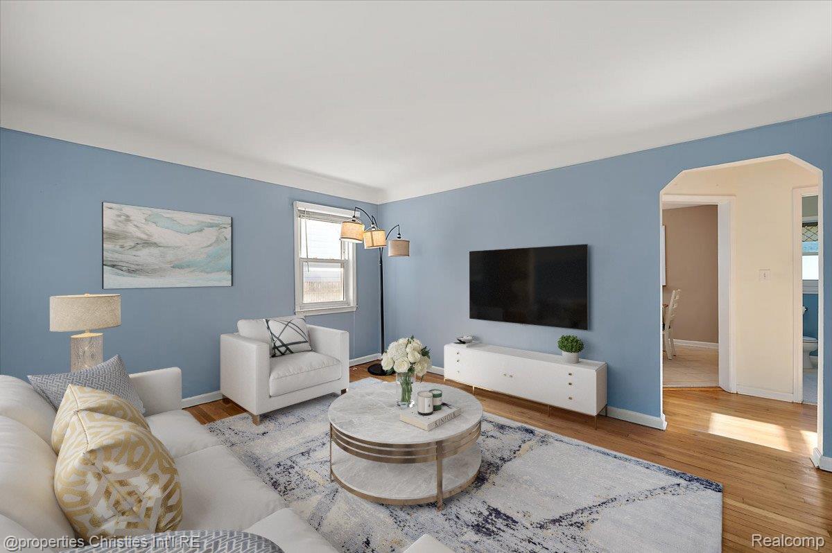 305 N Kenwood Avenue