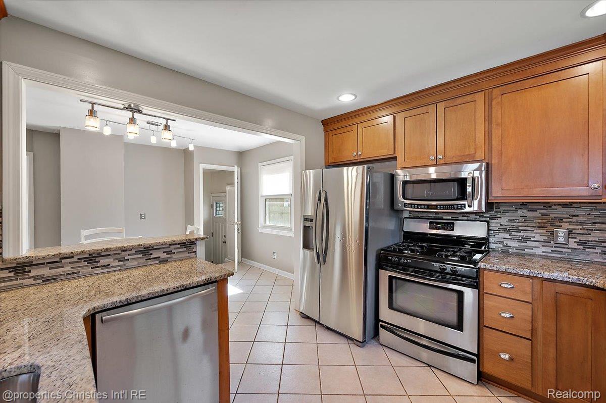 305 N Kenwood Avenue