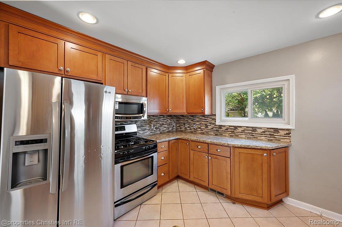 305 N Kenwood Avenue