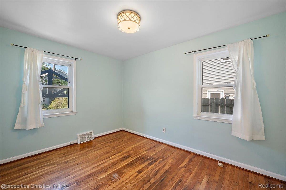 305 N Kenwood Avenue