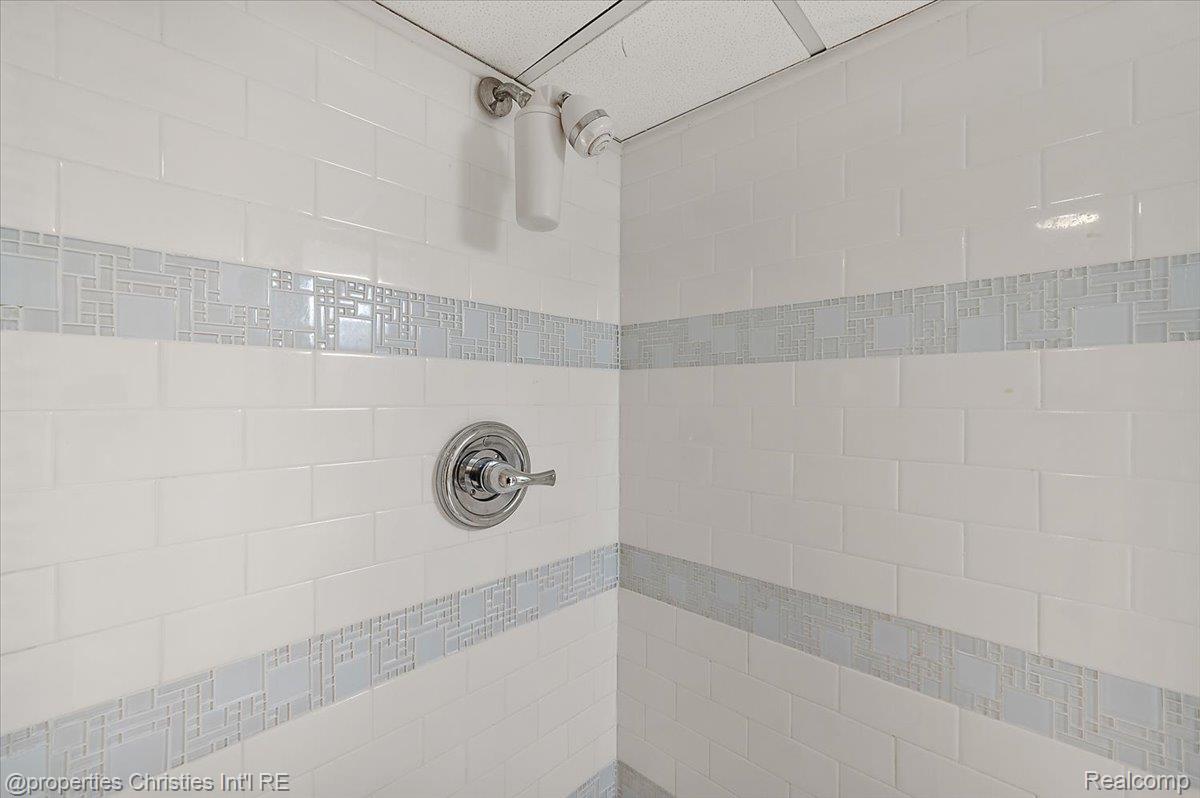 305 N Kenwood Avenue