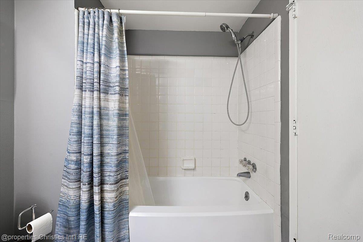 30052 W 12 Mile Road 62