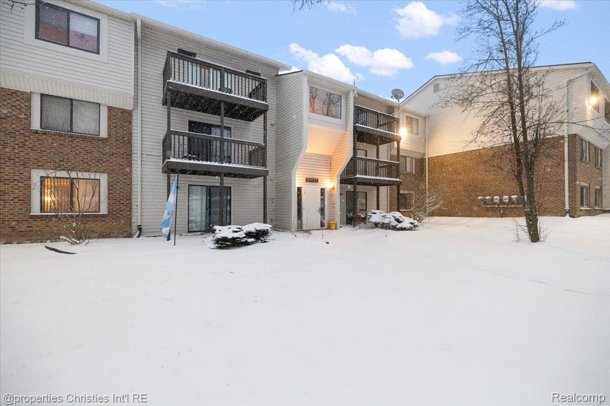 30052 W 12 Mile Road 62