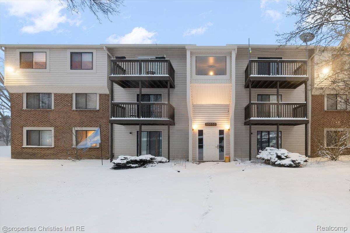 30052 W 12 Mile Road 62