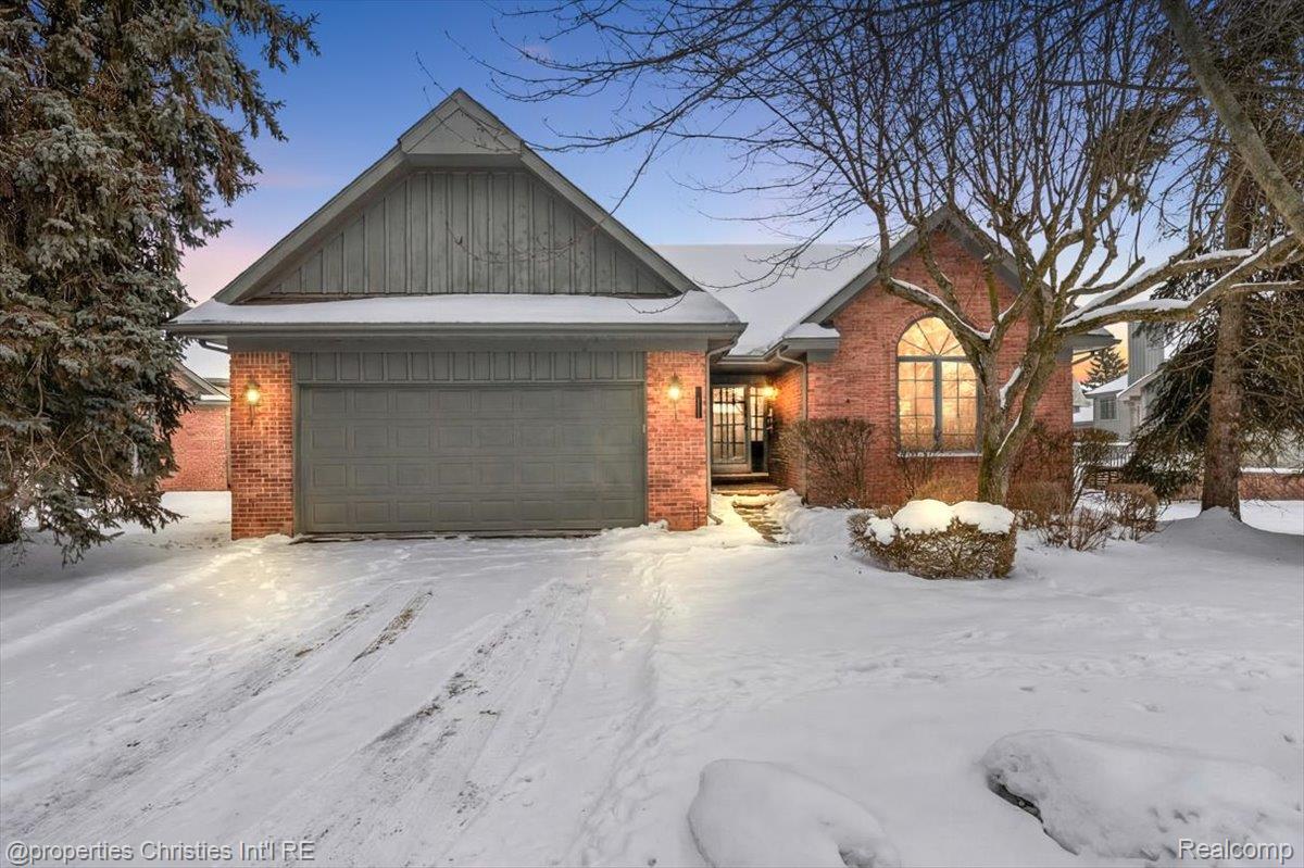 37743 Avon Lane