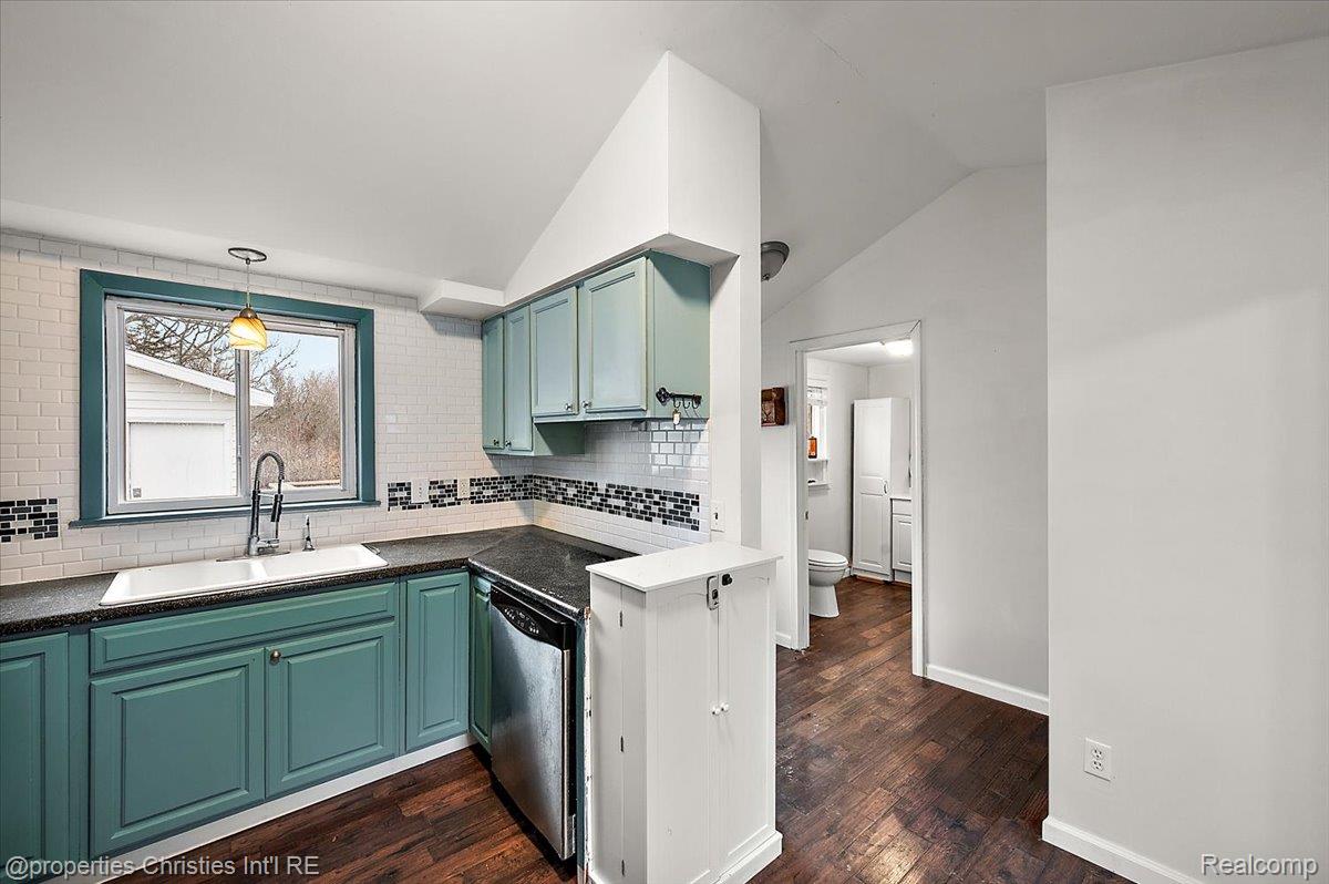 7387 Lawrence Street