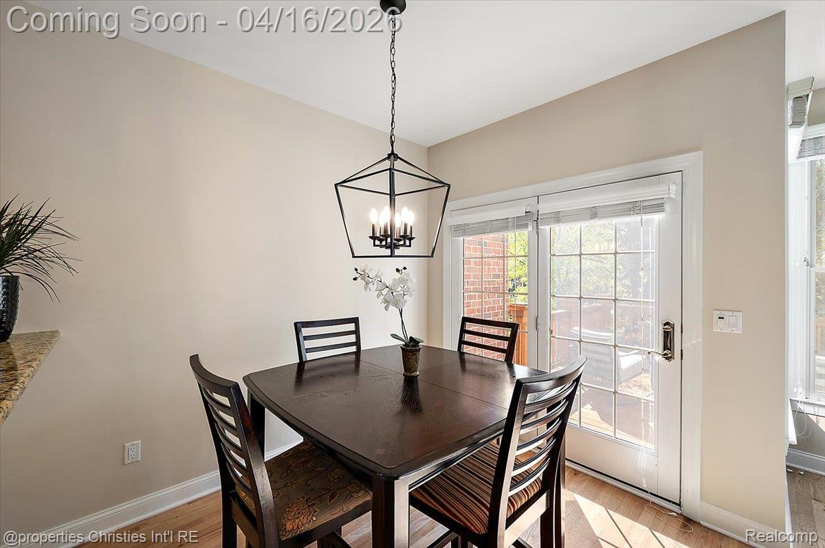 44683 Broadmoor Circle N