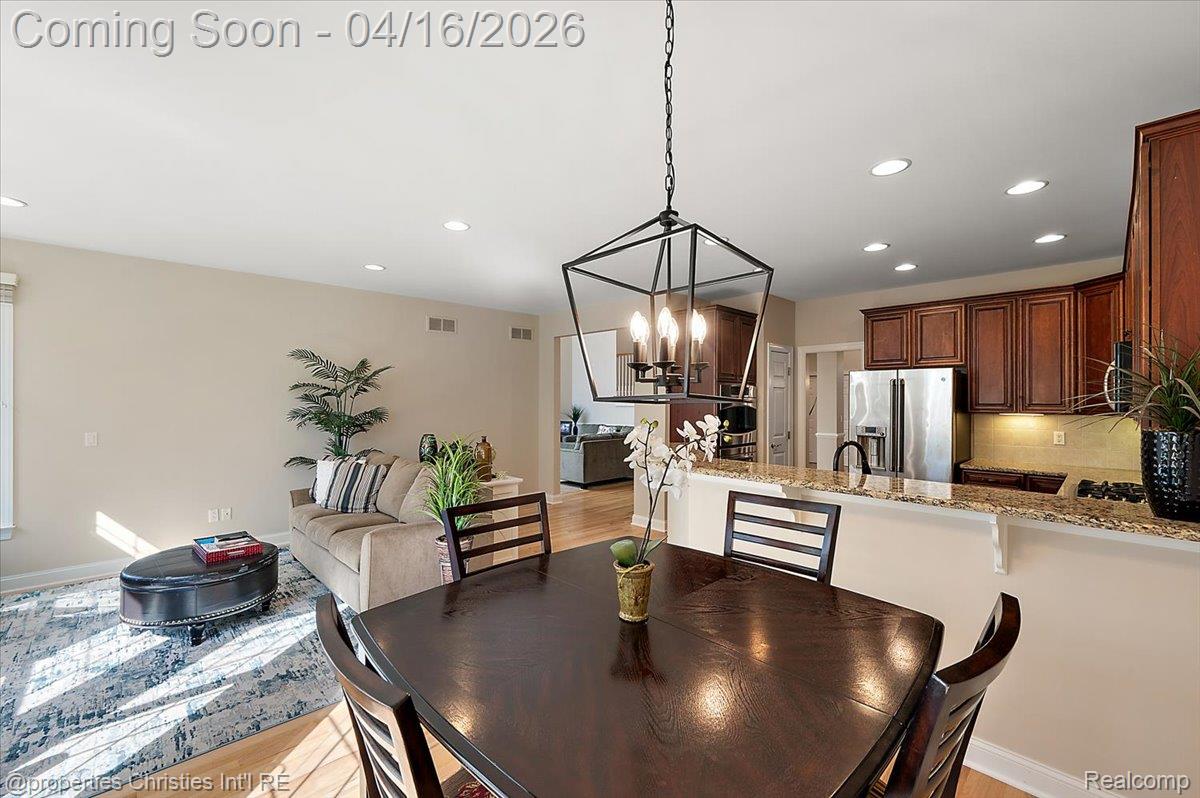 44683 Broadmoor Circle N