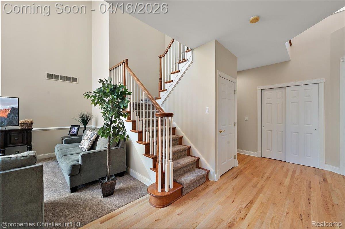 44683 Broadmoor Circle N