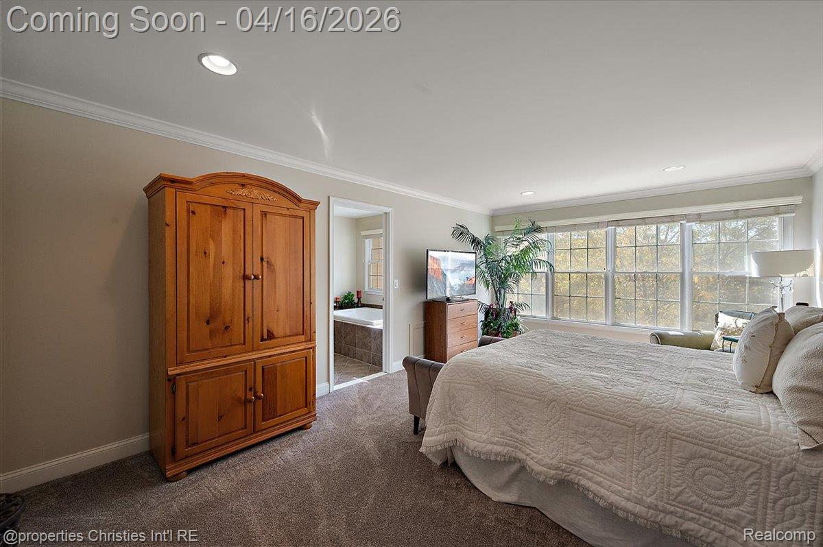 44683 Broadmoor Circle N