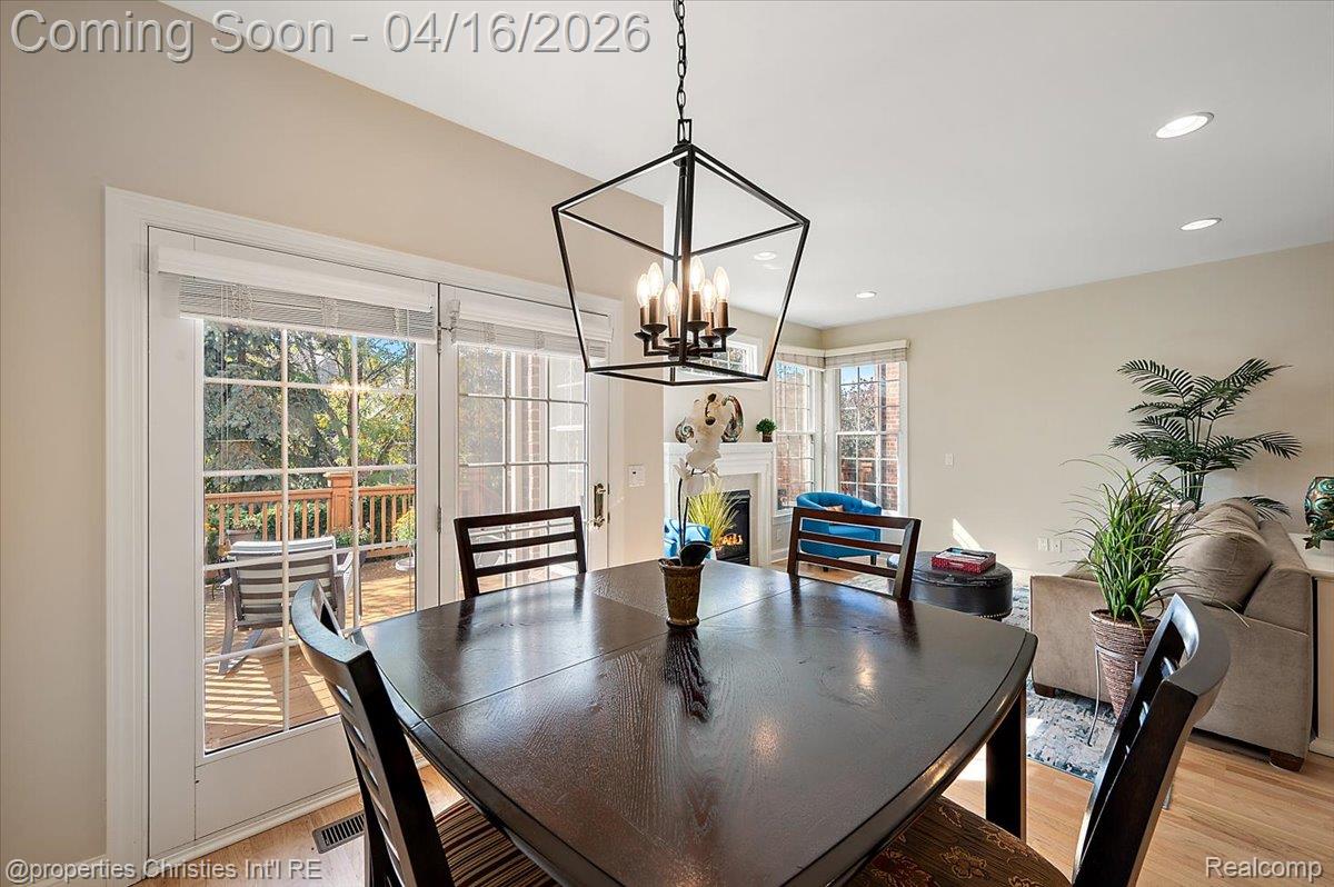 44683 Broadmoor Circle N