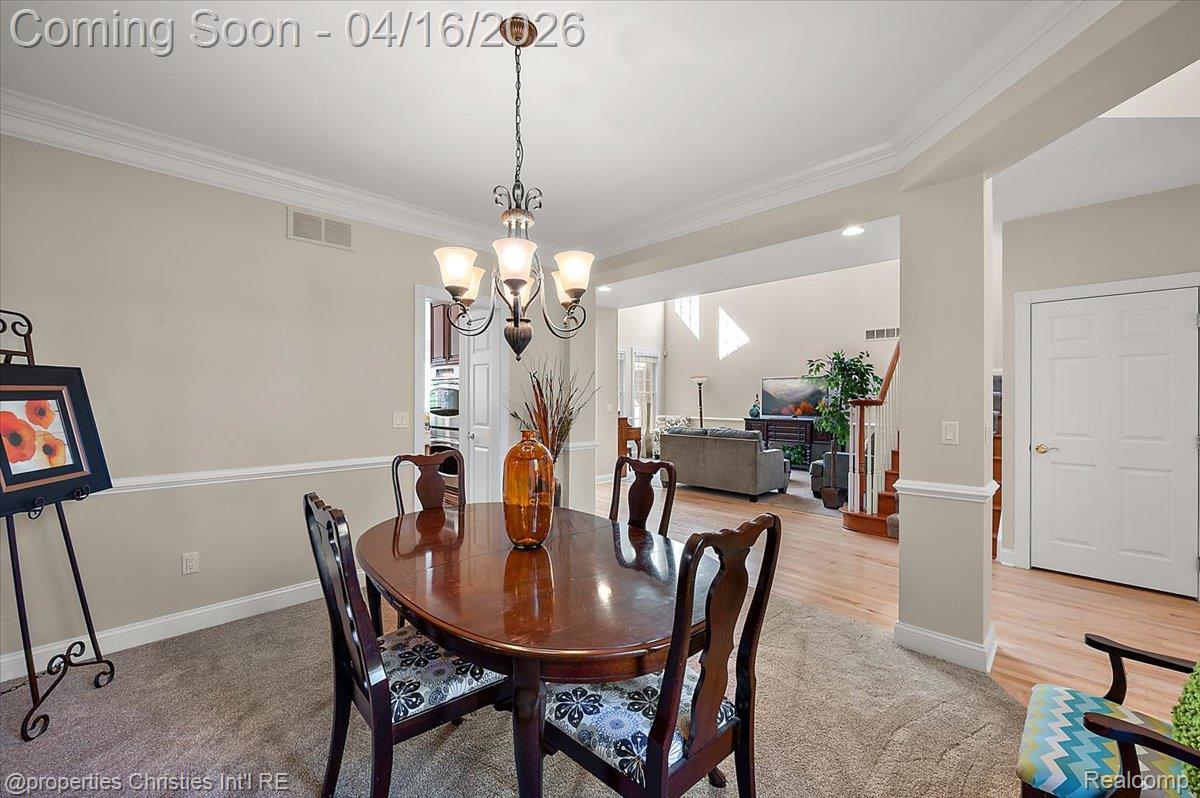 44683 Broadmoor Circle N