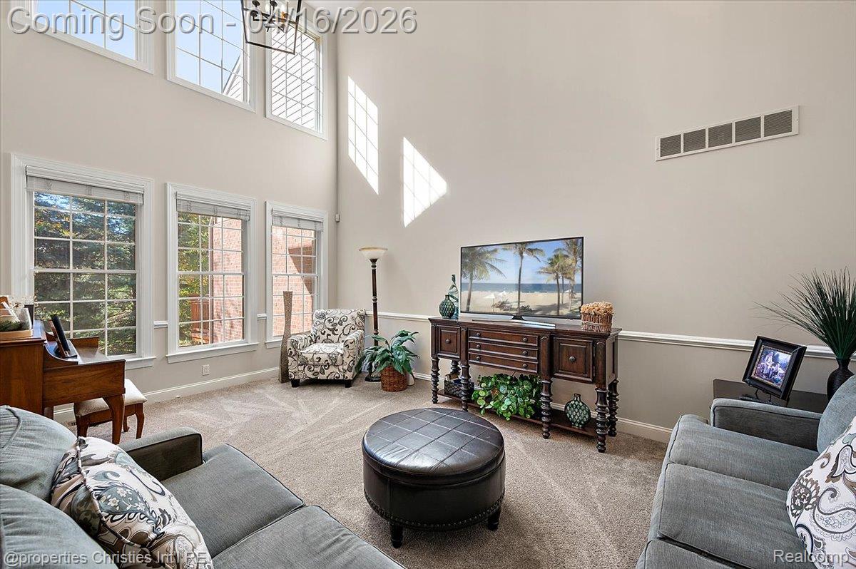 44683 Broadmoor Circle N