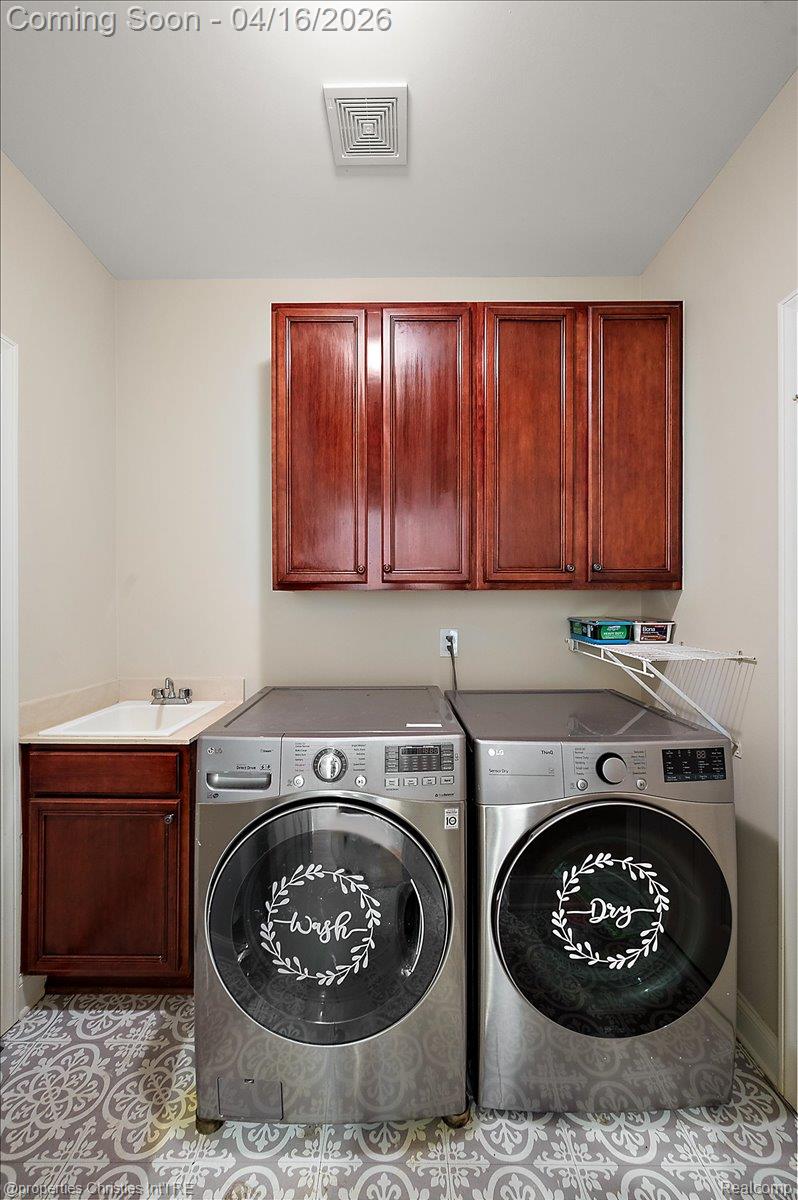 44683 Broadmoor Circle N