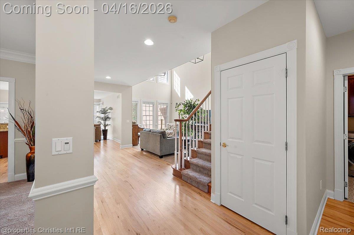 44683 Broadmoor Circle N