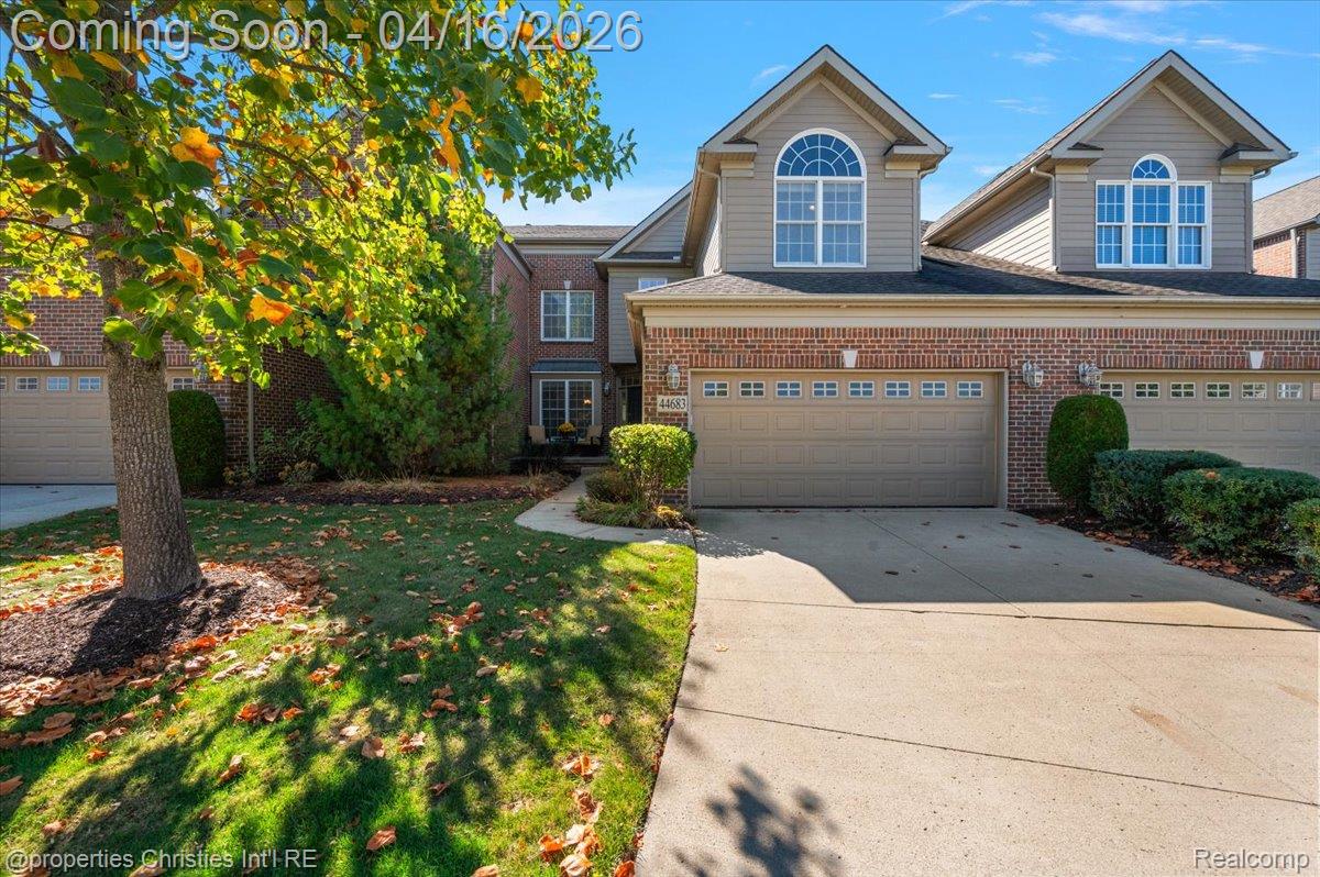 44683 Broadmoor Circle N