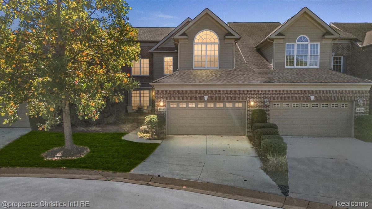 44683 Broadmoor Circle N