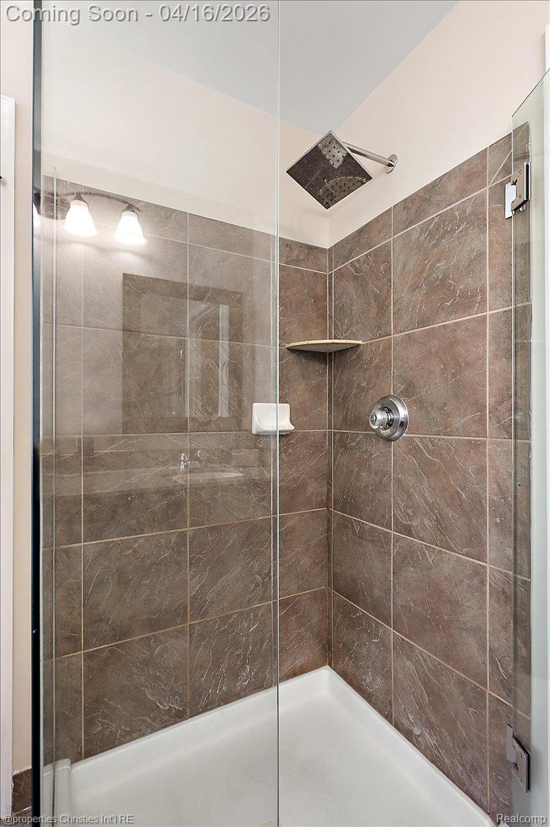 44683 Broadmoor Circle N