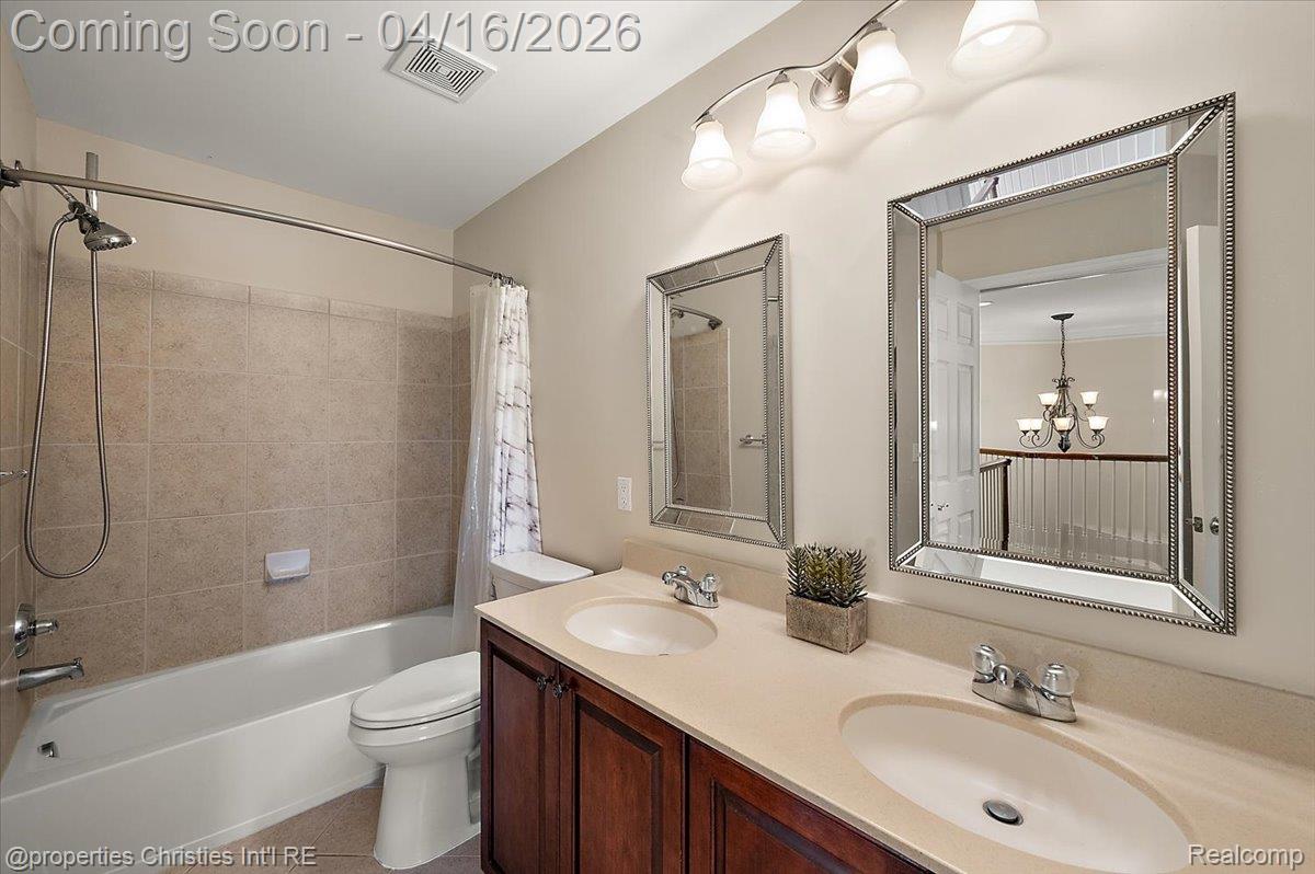 44683 Broadmoor Circle N