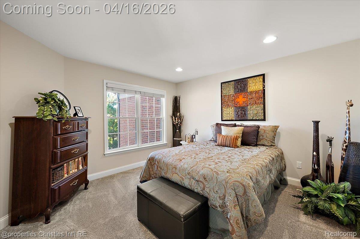 44683 Broadmoor Circle N