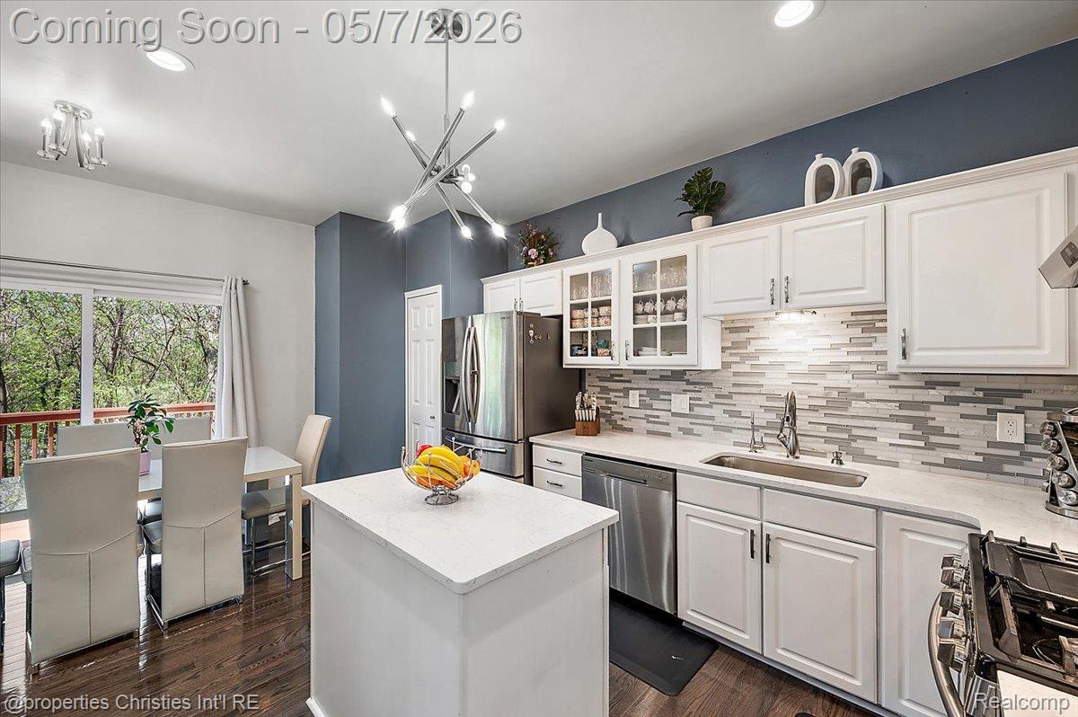 38385 Churchill Lane