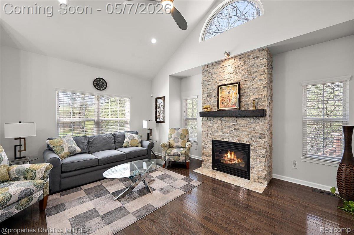 38385 Churchill Lane