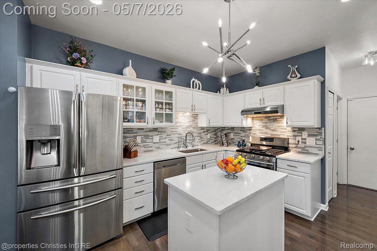38385 Churchill Lane