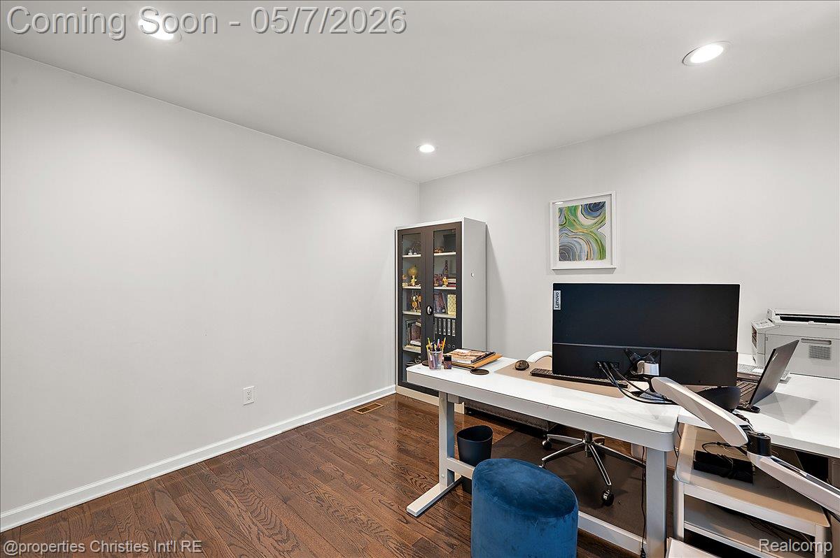 38385 Churchill Lane