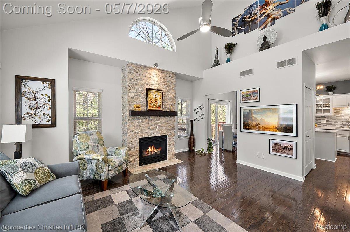 38385 Churchill Lane