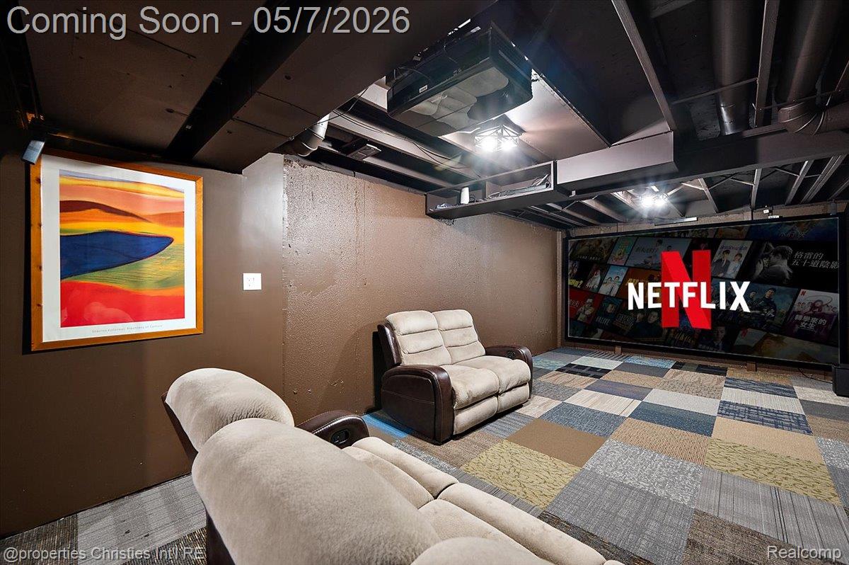 38385 Churchill Lane